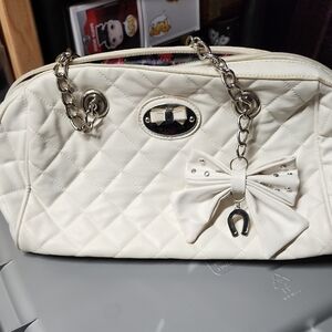 Betsey JOHNSON BETSEYVILLE Elegant White Quilted Handbag with Chain Strap